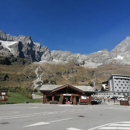 In Bella Vista Ai Piedi Del Cervino Апартаменти