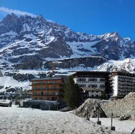 In Bella Vista Ai Piedi Del Cervino Апартаменты